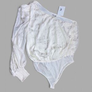 Jealous Tomato Cream Semi Sheer one Shoulder body suit blouse Womens Sz M NWT